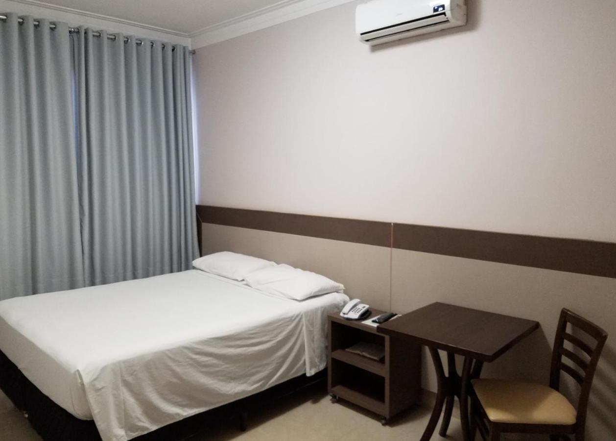 Hotel Cadori Paicandu Bagian luar foto